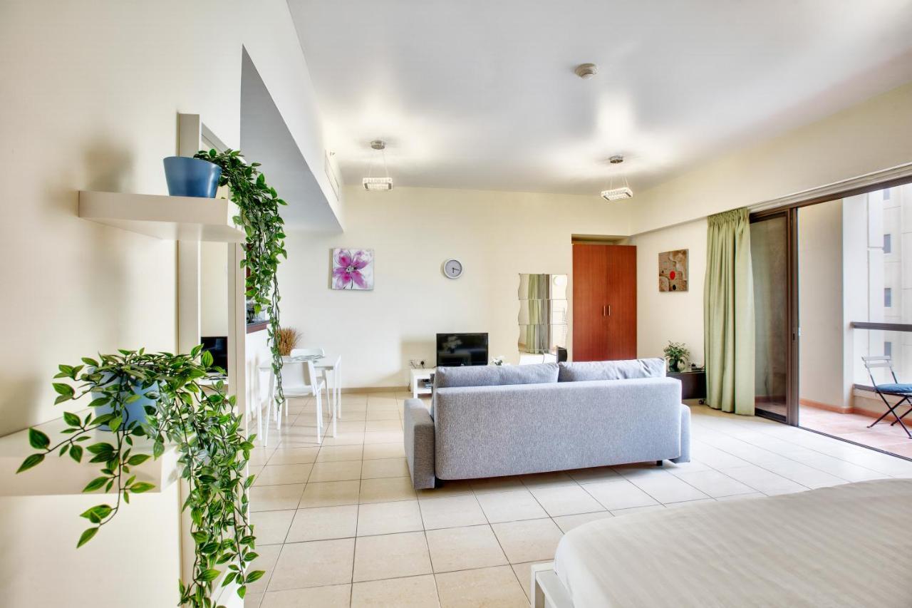 Spacious Sea View Studio At The Beach Jbr Dubai Exterior foto